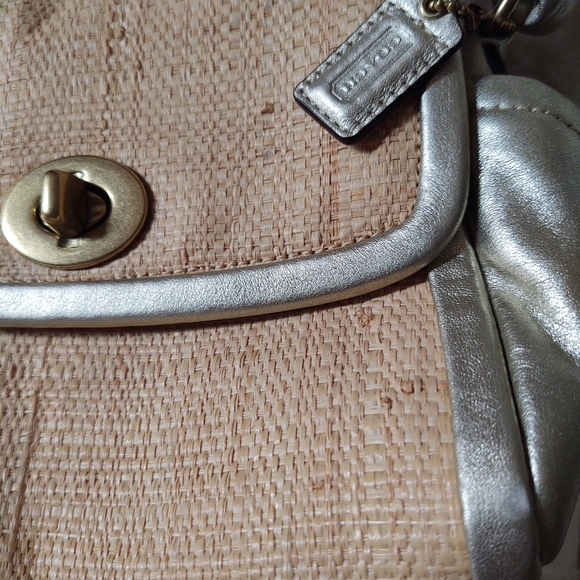 Coach Small Purse - Picture 3 of 16
